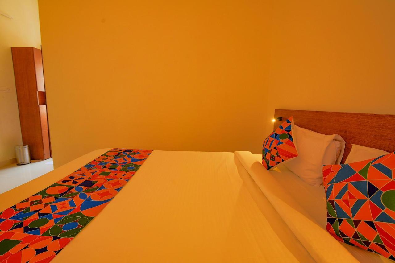 Fabhotel Gr Lake View - Btm Layout Bangalore Exterior foto
